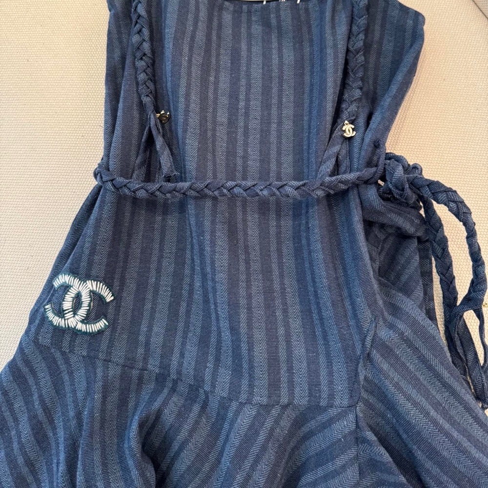 Chanel irregularly cut hemmed halter dress - Picture 3 of 7